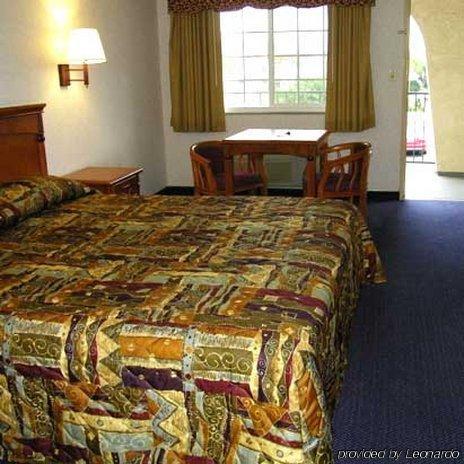 Flamingo Inn Rosemead Room photo